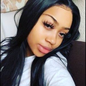 Meet your Posher, Deanna